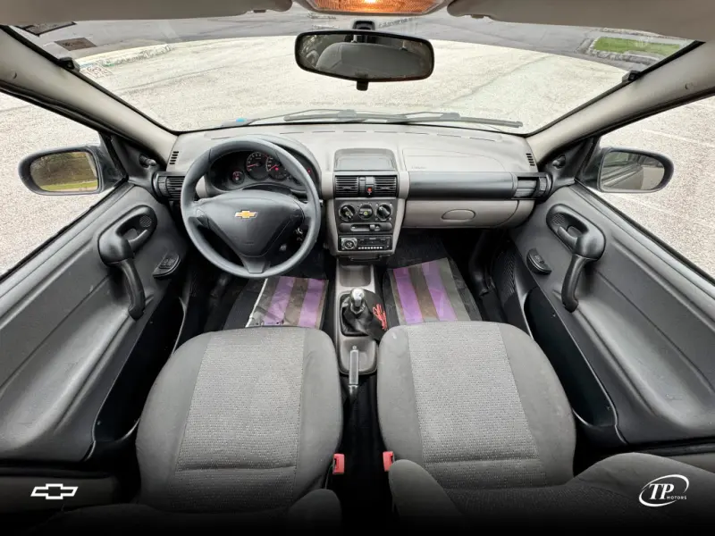 Corsa Sedan - Foto