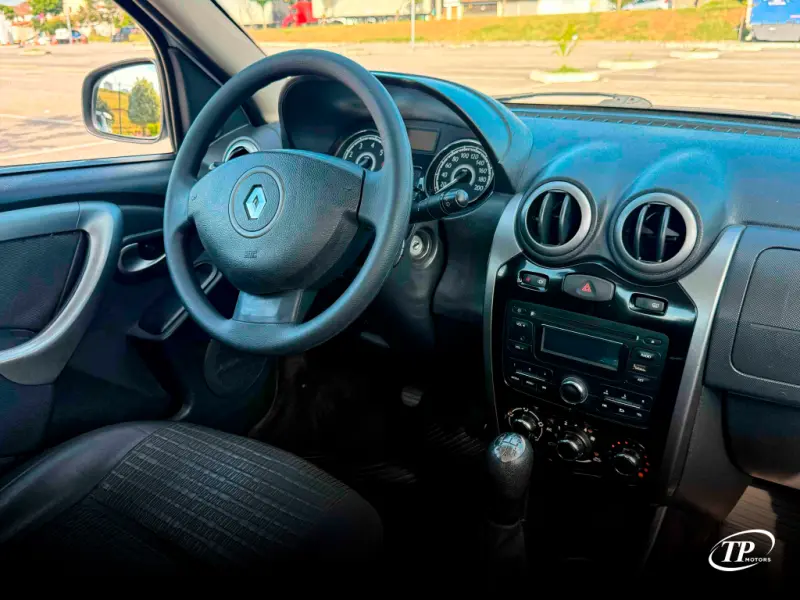 Sandero - Foto