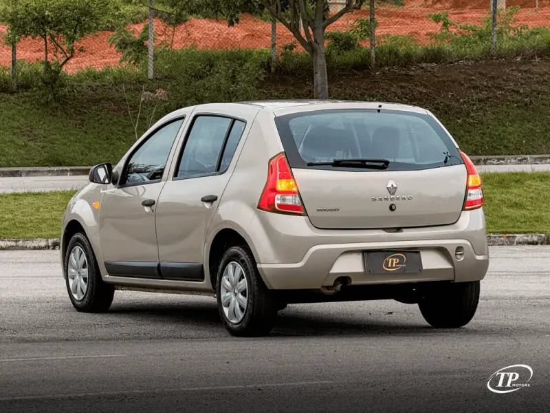 Sandero - Foto